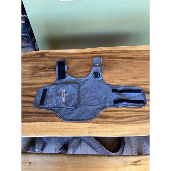Dog Vest Thunder Shirt Dog Size Small 15-25lbs Grey - Best Solution for Anxiety - Picture 2 of 16